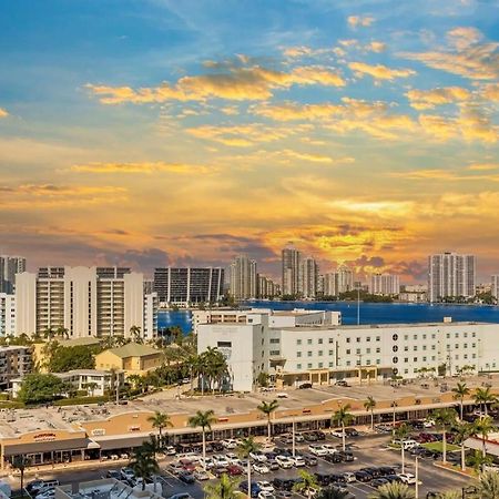 Luxury Bayfront Studio With Balcony Amazing Pool Hotel Sunny Isles Beach Exterior photo